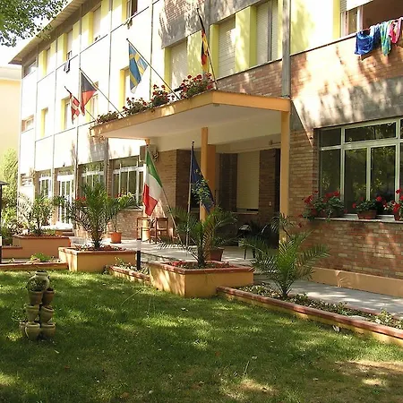 Villaggio Accademia 假日公园 *