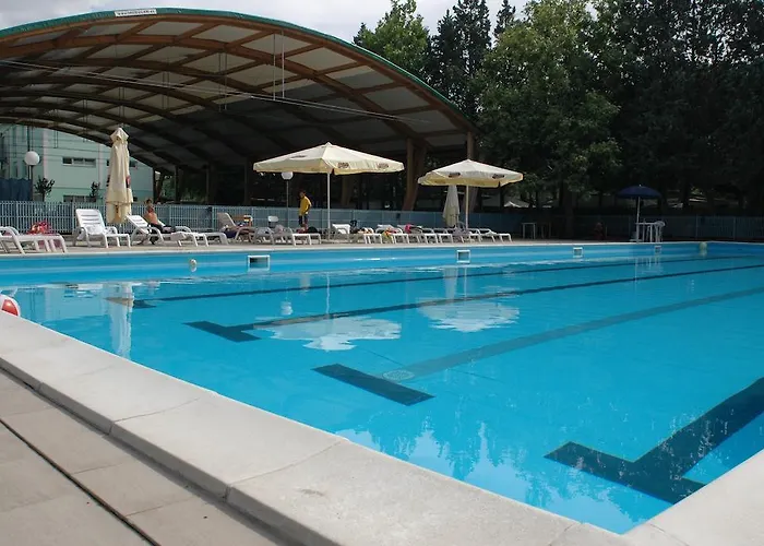 Villaggio Accademia * 切塞纳蒂科