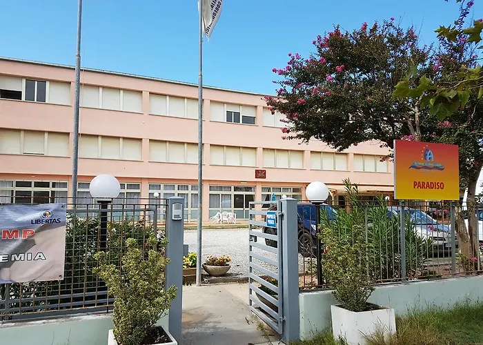 Villaggio Accademia 假日公园 *