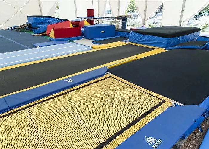 Villaggio Accademia * 切塞纳蒂科